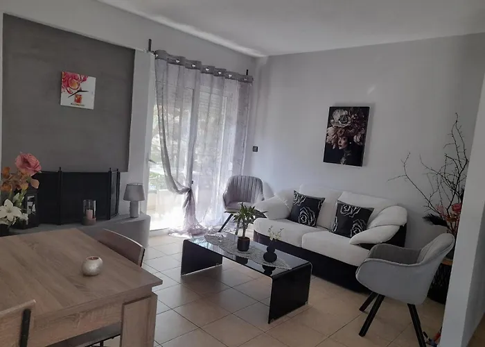 Sakis En Lydia Apartment